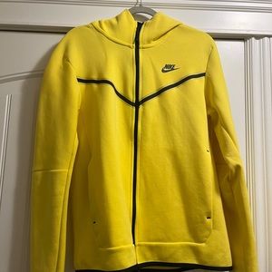 Gently Used Nike Tech Jacket